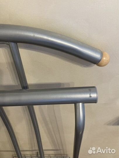 Вешалка для одежды