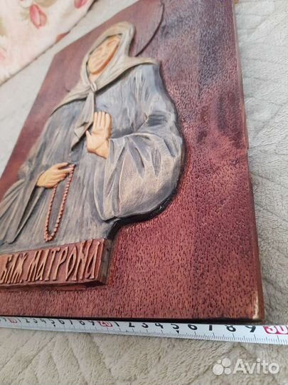 Резные иконы из дерева