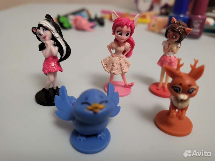 Фигурки Enchantimals из чупа чупс
