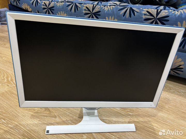 Монитор Samsung