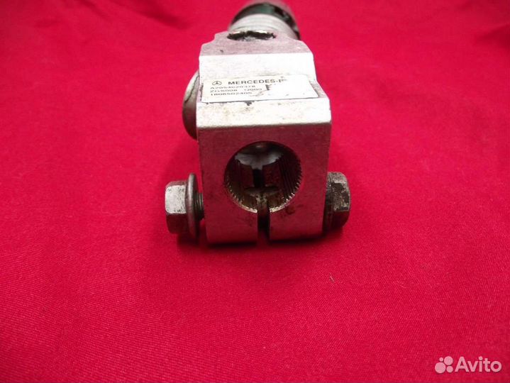 Рулевой карданчик Mercedes C W205 2018г