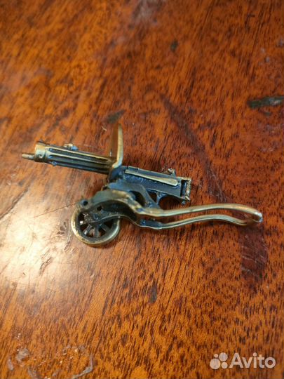 Модель пулемет