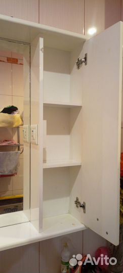 Зеркало с подсветкой и полками