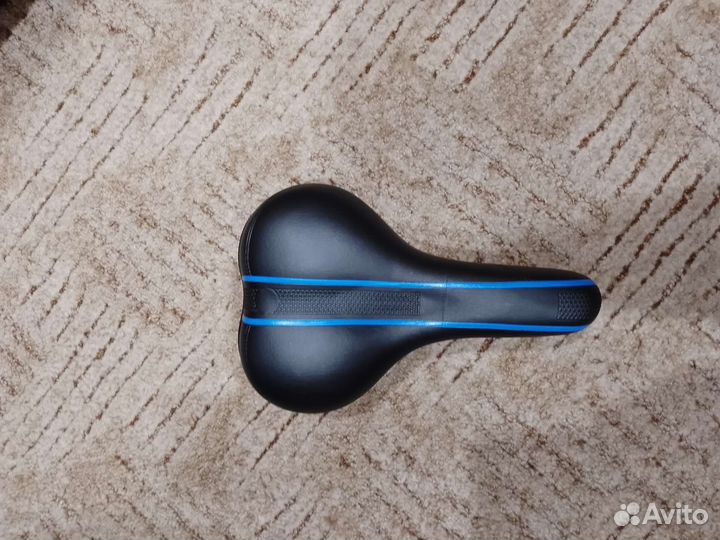 Сиденья и фонари для велосипеда