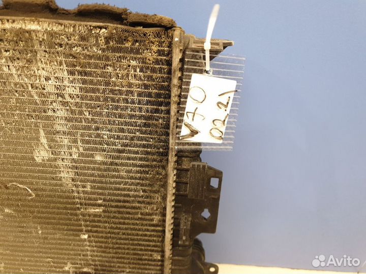 Радиатор основной охлаждения двигателя Volvo V70 2