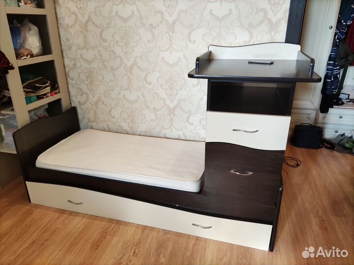 Детская кровать трансформер с маятником