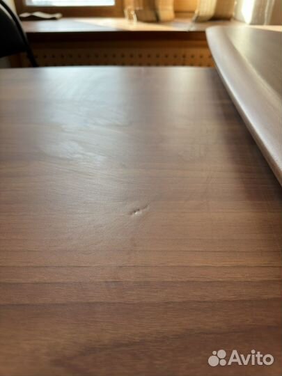 Стол руководителя с брифингом