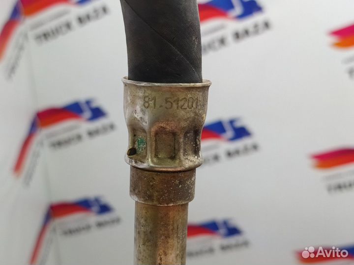 81512010406 Шланг тормозной передний правый