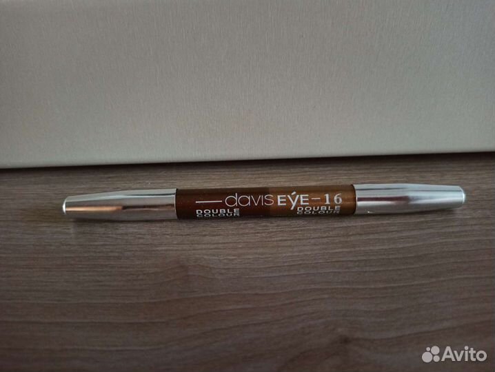 Новый карандаш для век с блёстками