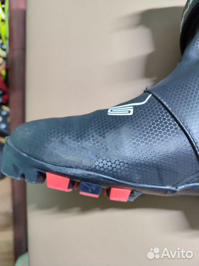 Лыжные ботинки spine