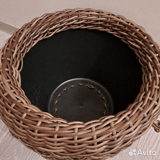 Кашпо из искусственного ротанга 20 литров