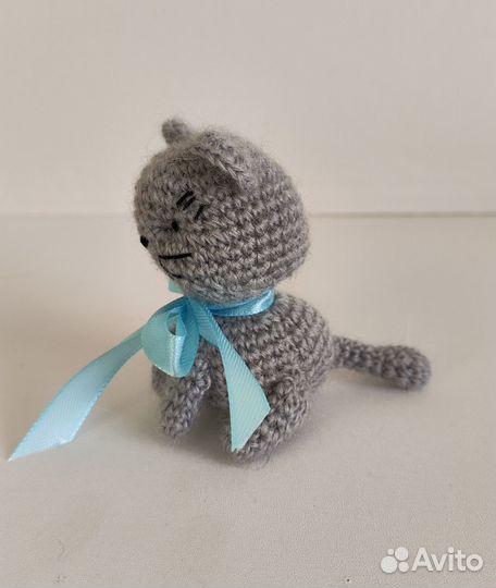 Котёнок игрушка