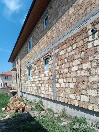 Бригада строителей