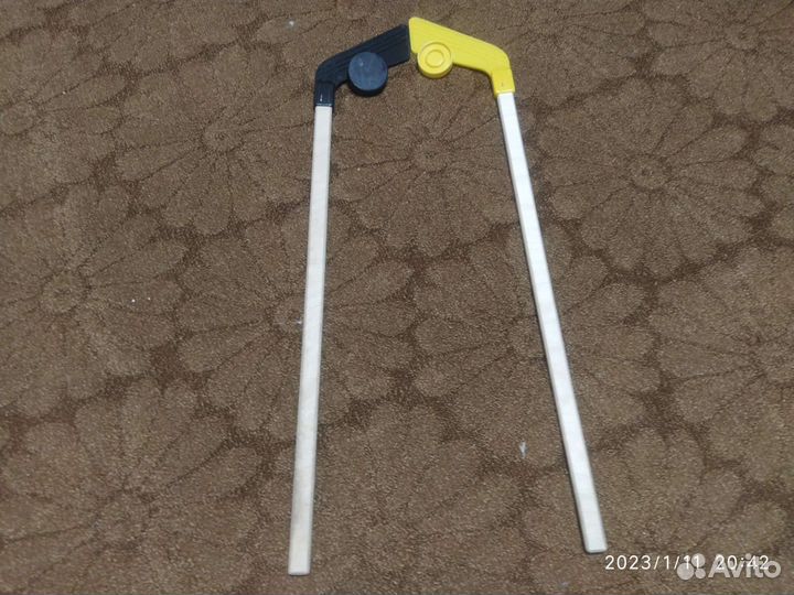 Продам хоккейную клюшку