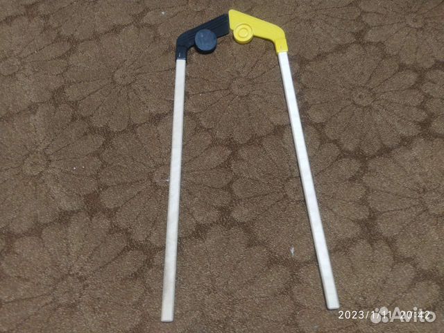 Продам хоккейную клюшку