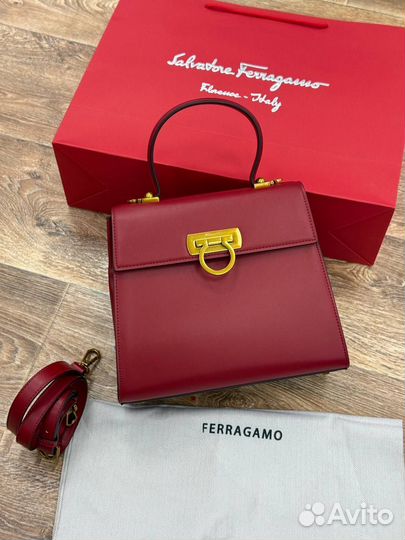 Сумка ferragamo новая коллекция 2025