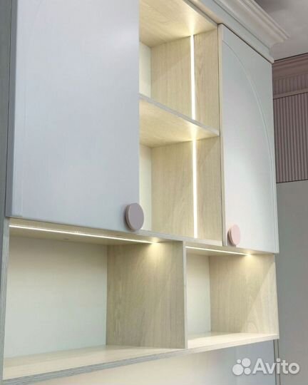 Рабочая зона у окна