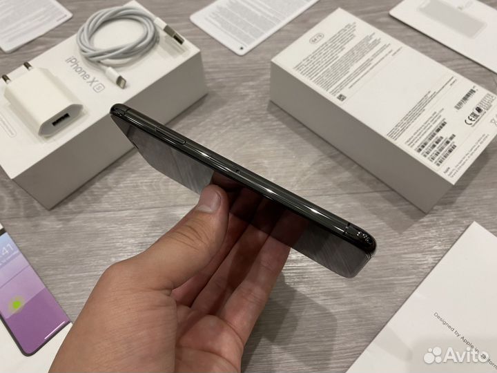 iPhone Xs, 64 ГБ