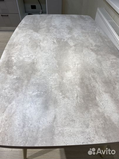 Кухонный стол