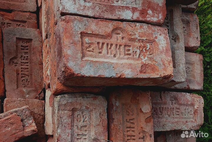 Прочный керамический кирпич