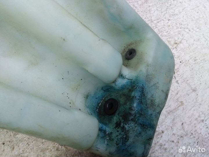 Бачок омывателя Мерседес