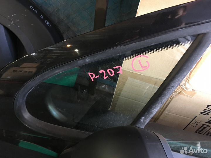 Стекло левой двери Peugeot 207 / Пежо 207