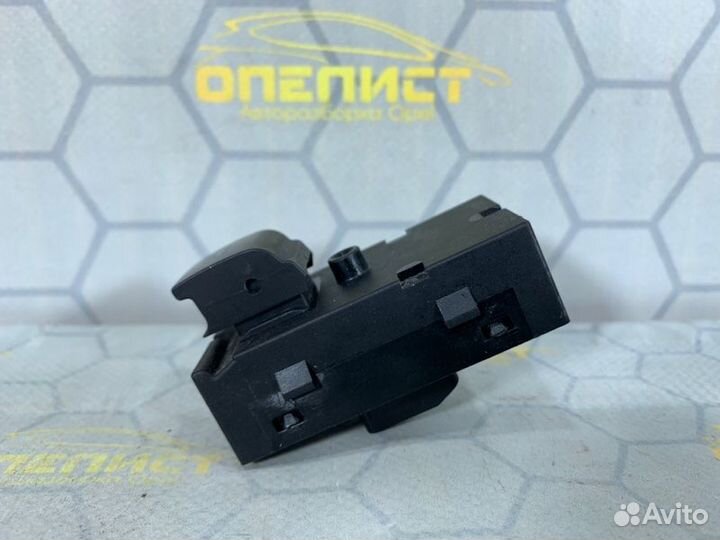 Кнопка стеклоподъемника задняя Opel Insignia A