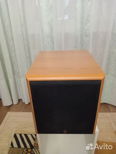 Активный сабвуфер