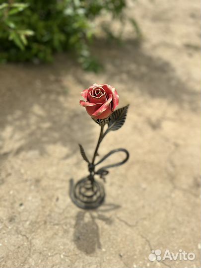 Кованая роза