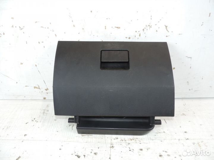 Бардачок Ford Fiesta