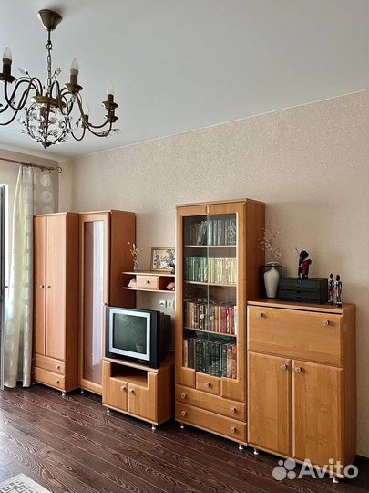 Шкаф в гостиную