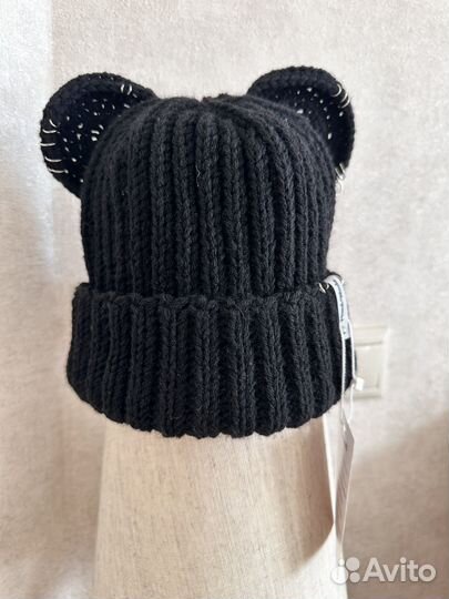 Шапка с пирсингом