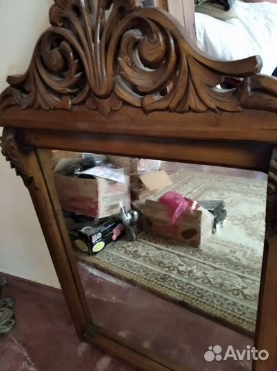 Зеркало в оригинальной раме