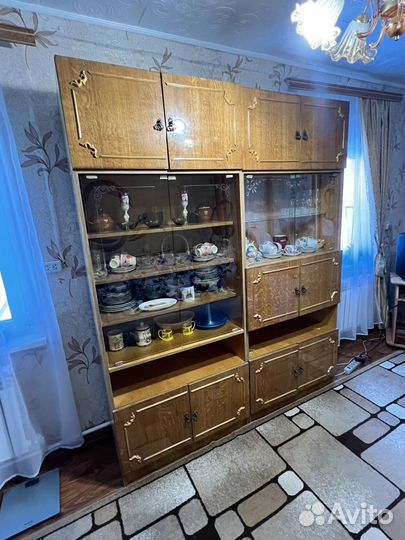 Шкаф сервант