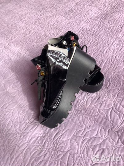 Обувь женская 36 размер