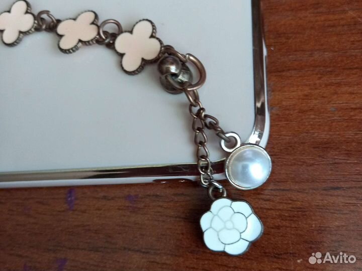 Чехол на iPhone 11