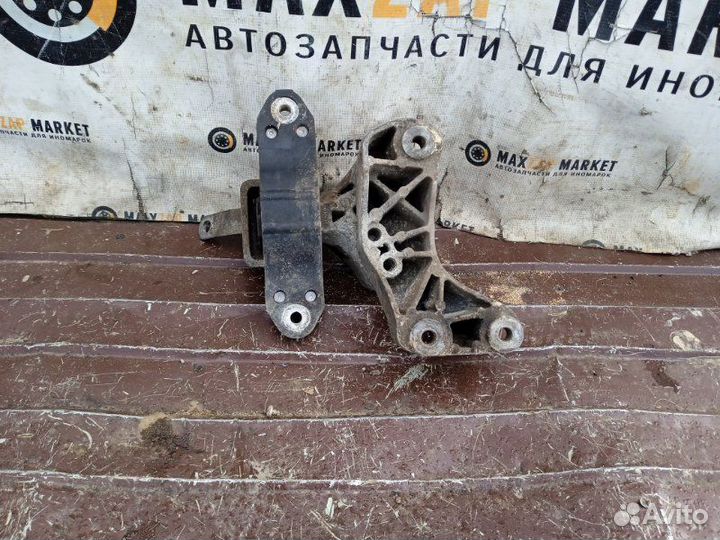 Опора двигателя Chevrolet Cruze перед. лев