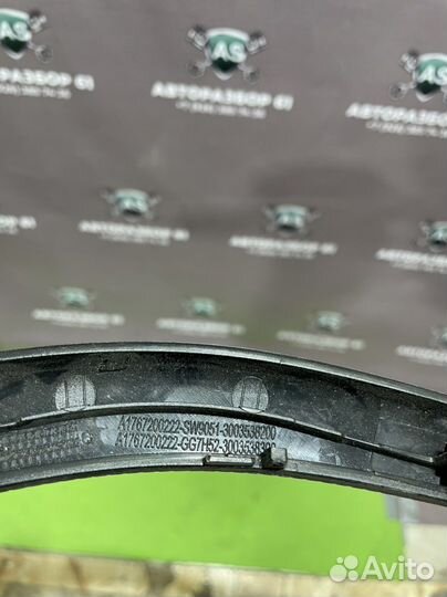 Накладка двери Mercedes W176