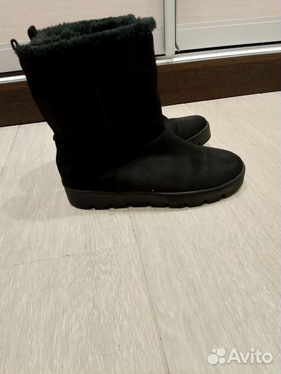 Угги женские натуральные 39 р на молнии