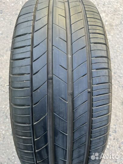 Kumho Ecsta HS52 235/55 R17 103W