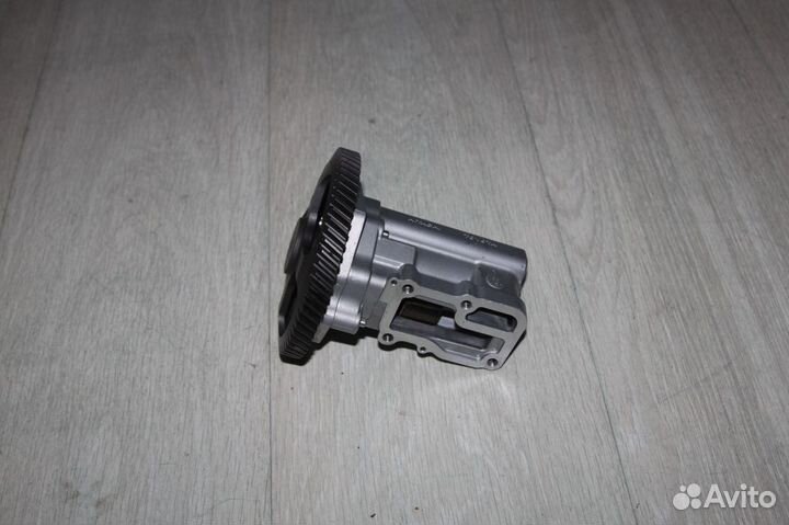 Насос масляный Toyota land Cruiser 200 1VD-FTV