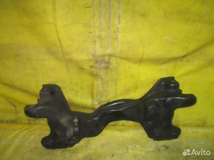 Подрамник передний Honda Stepwgn RF3