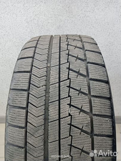 Bridgestone Blizzak VRX 245/45 R17 95H