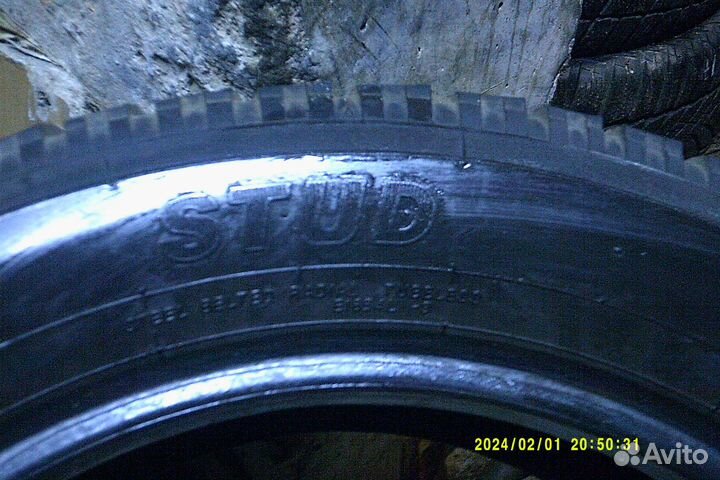 Yokohama Ice Guard Stud IG55 215/60 R17