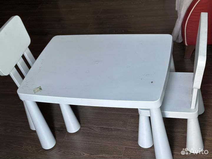Детский столик и два стульчика IKEA