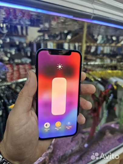 iPhone 12, 64 ГБ
