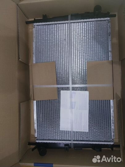 Радиатор охлаждения на Ford mondeo 3 2.5 v6