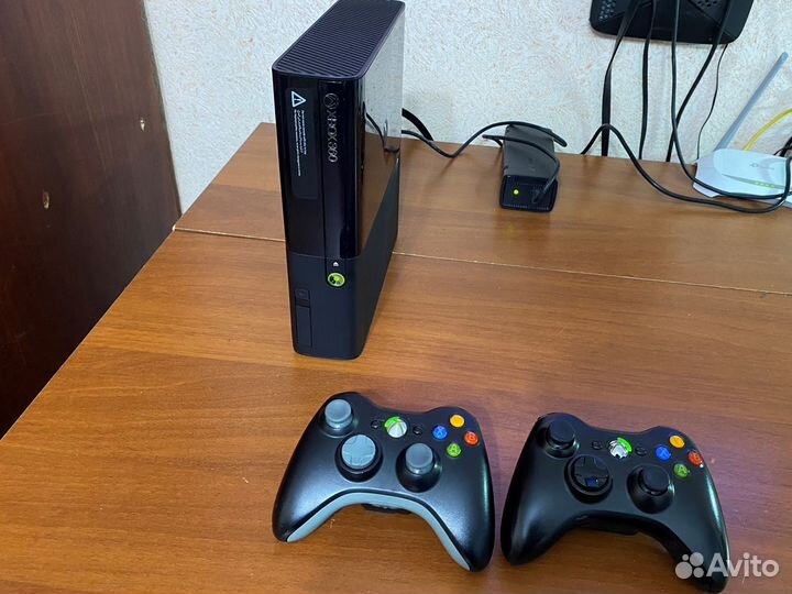 Xbox 360 E freeboot 500 Gb