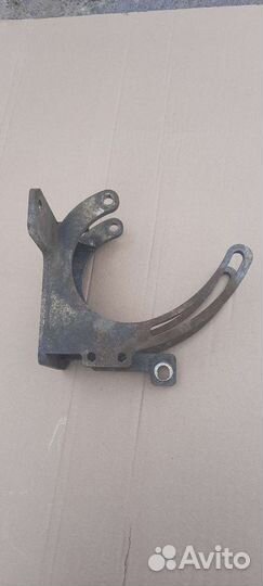 Кронштейн крепления компрессора рефрижератора