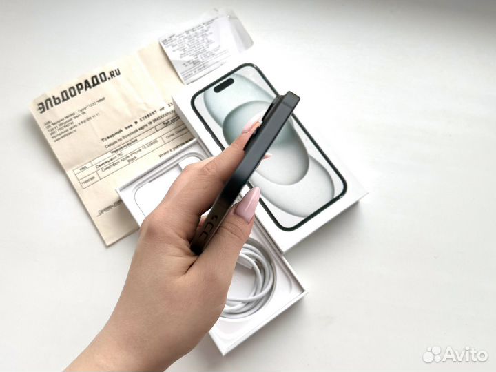 iPhone 15, 256 ГБ